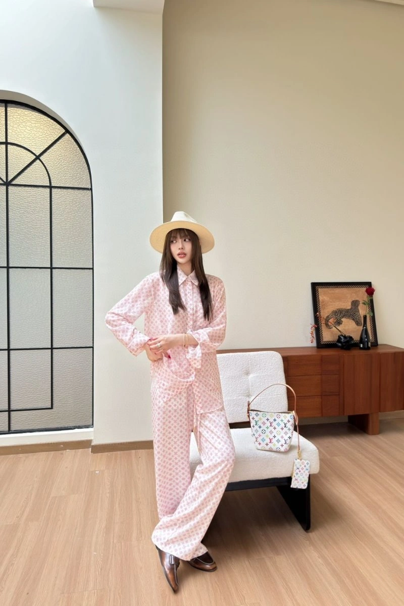 Louis Vuitton Long Pants ModernLook 131190