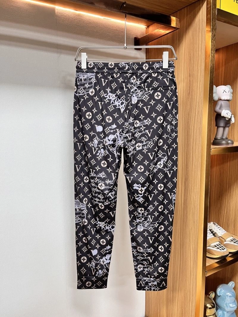 Stylish Louis Vuitton Long Pants 137850