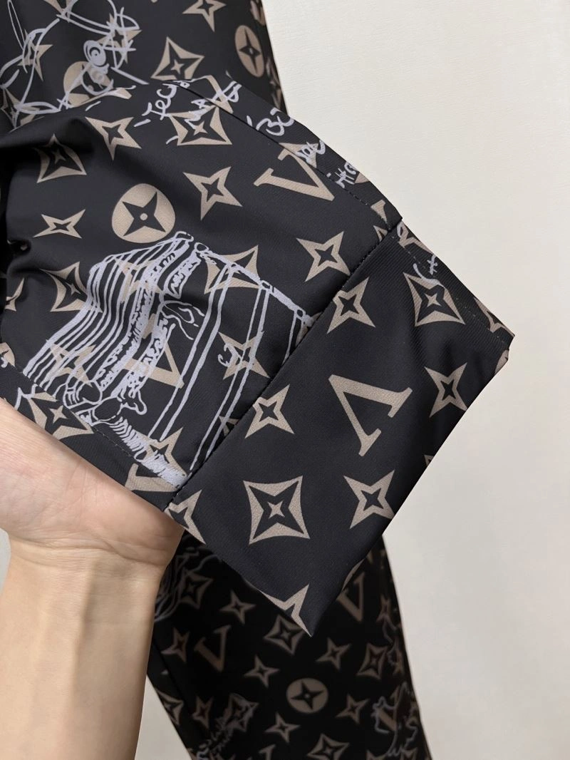 Stylish Louis Vuitton Long Pants 137850
