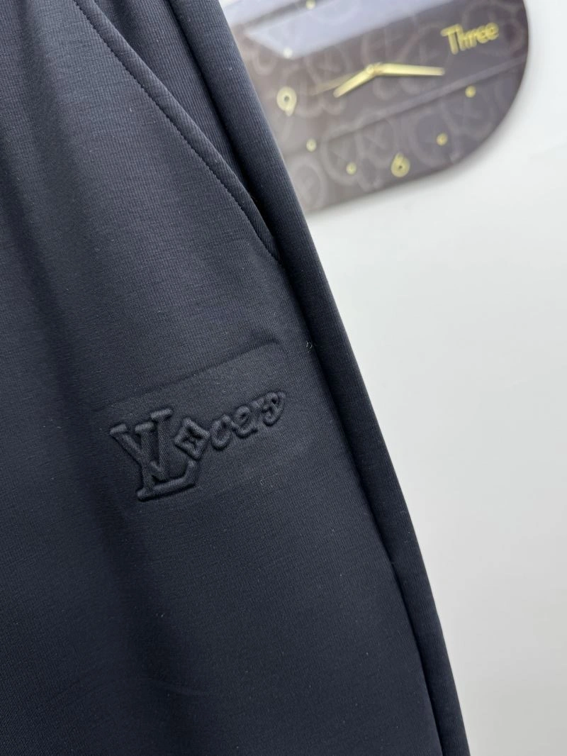 Sleek Louis Vuitton Long Pants 137855