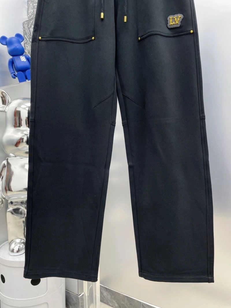 Lightweight Louis Vuitton Long Pants 137826