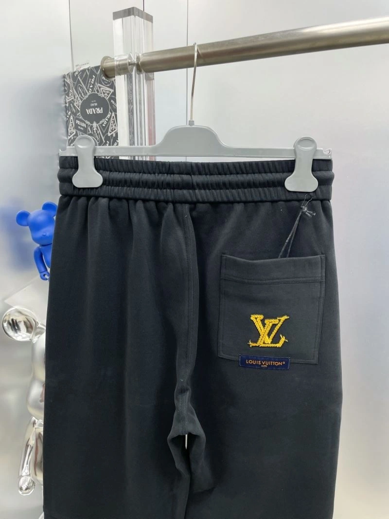 Lightweight Louis Vuitton Long Pants 137826