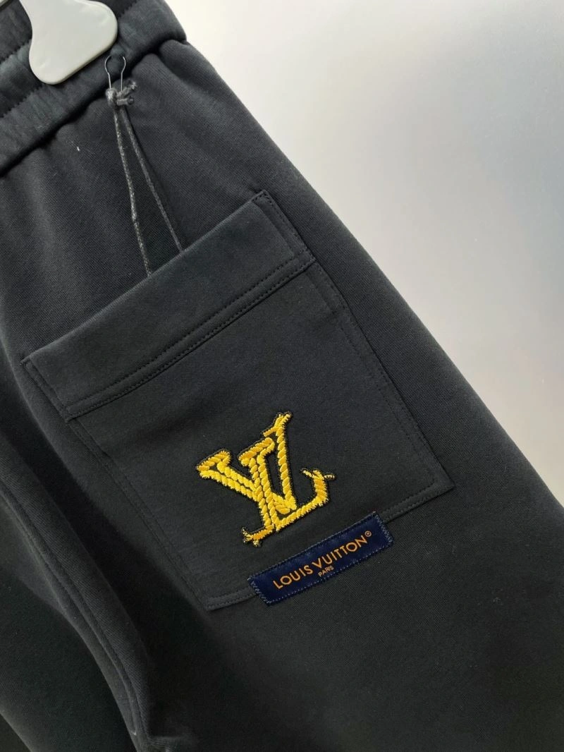 Lightweight Louis Vuitton Long Pants 137826
