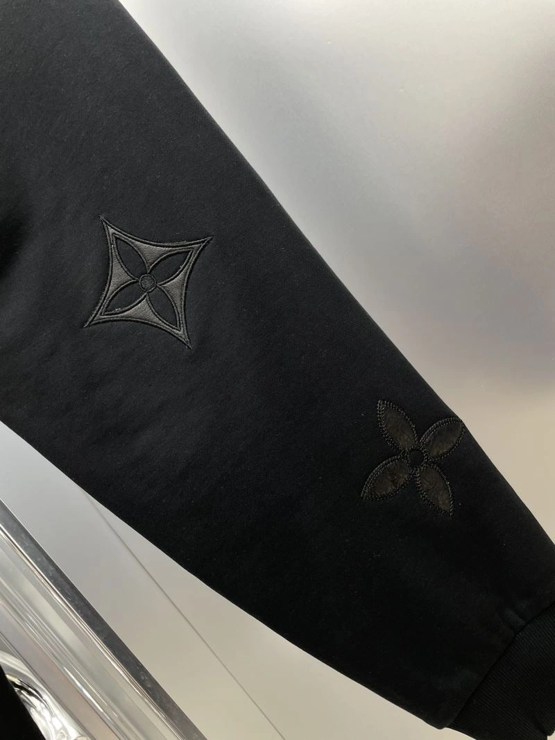 Unisex Louis Vuitton Long Pants 137811