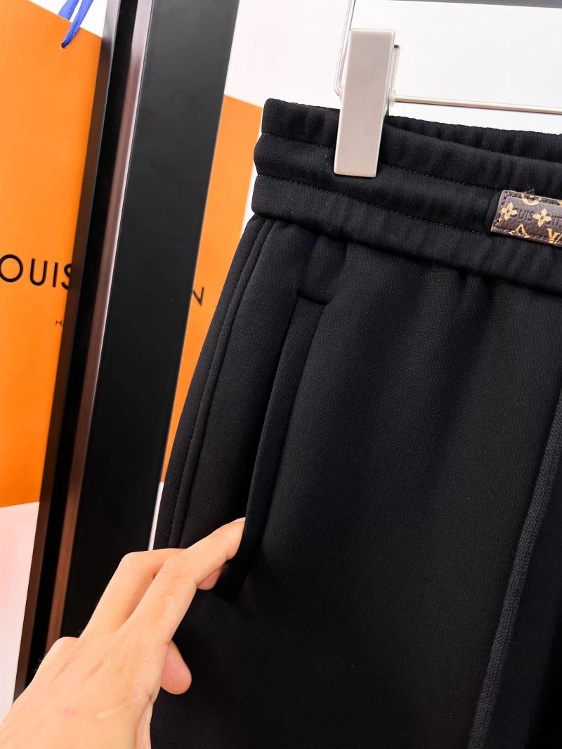Seasonal Louis Vuitton Long Pants 137791