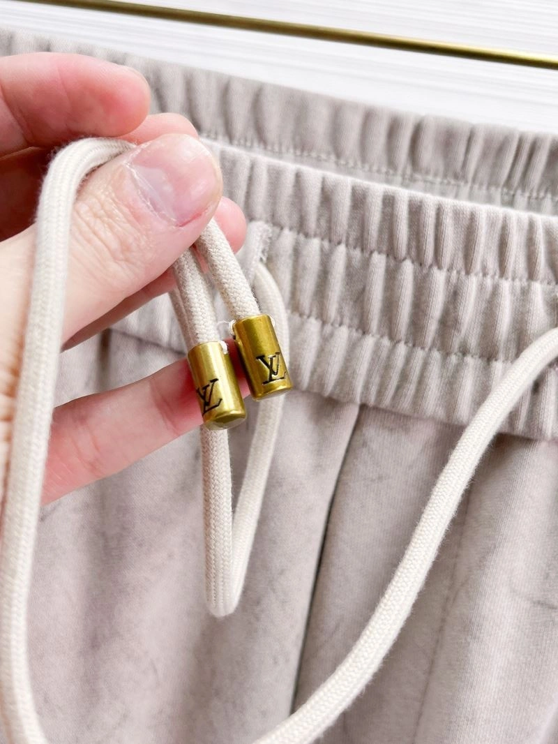 HighQuality Louis Vuitton Long Pants 136939