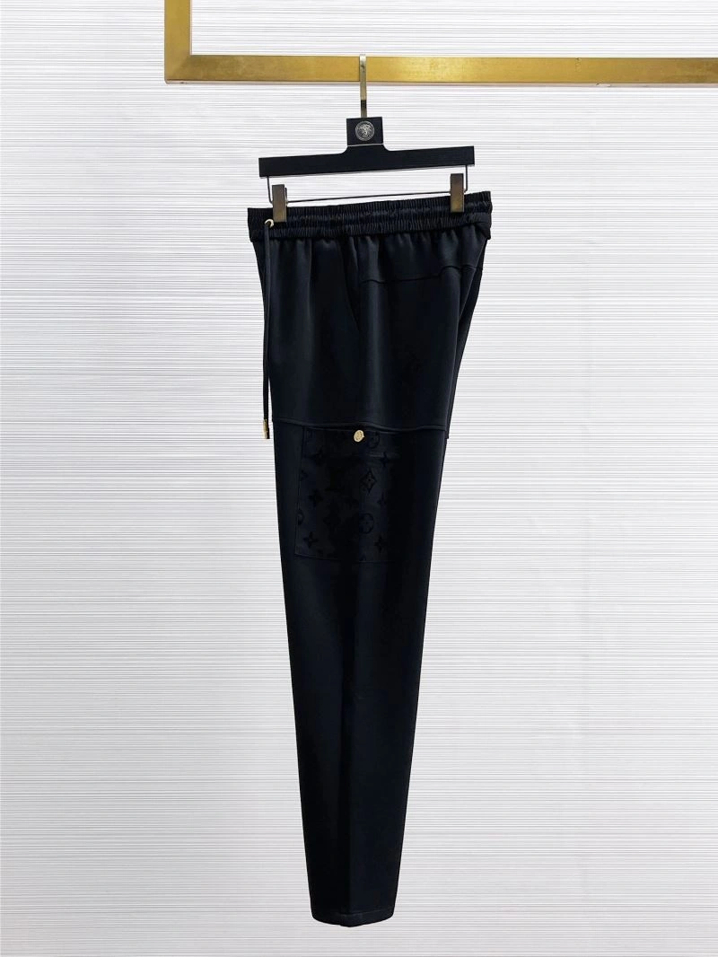 Stylish Louis Vuitton Long Pants 136933