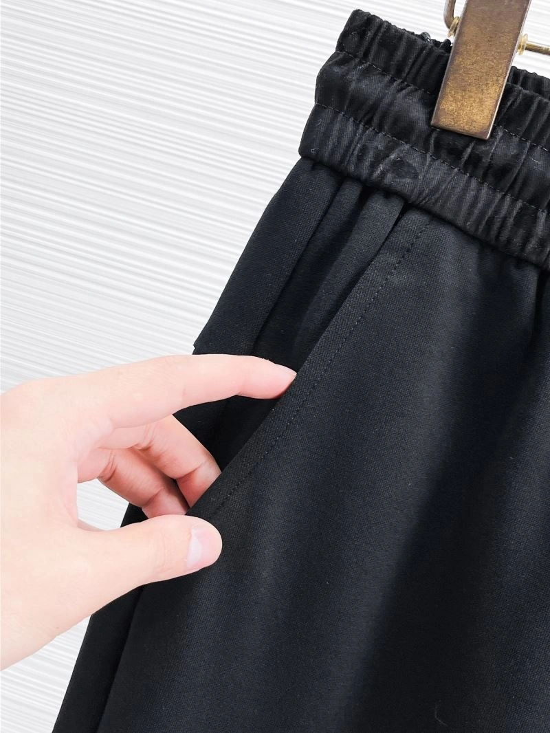 Stylish Louis Vuitton Long Pants 136933