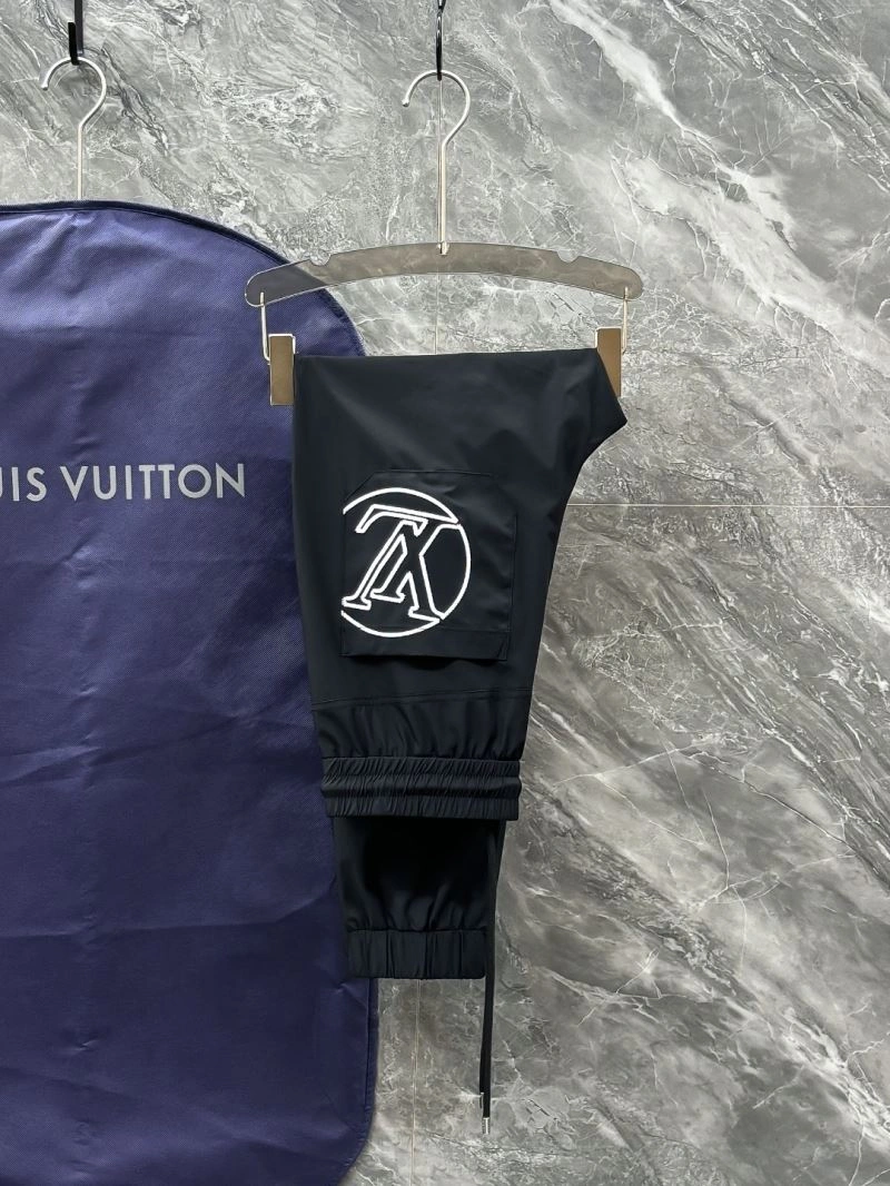 Chic Louis Vuitton Long Pants 136902