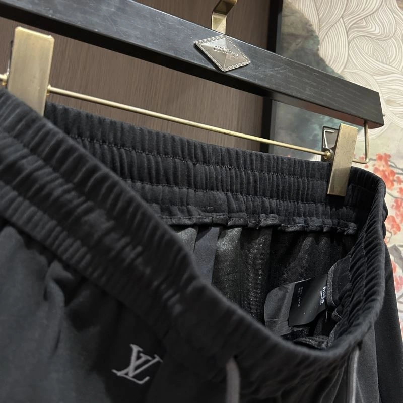 Louis Vuitton Long Pants Breathable 136919