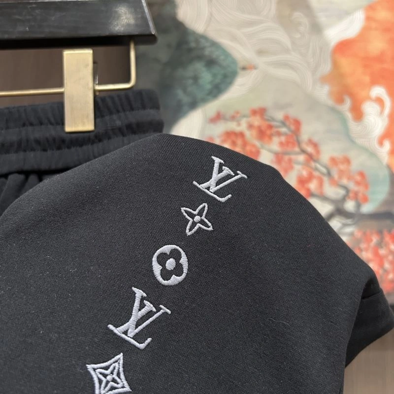 Louis Vuitton Long Pants Breathable 136919