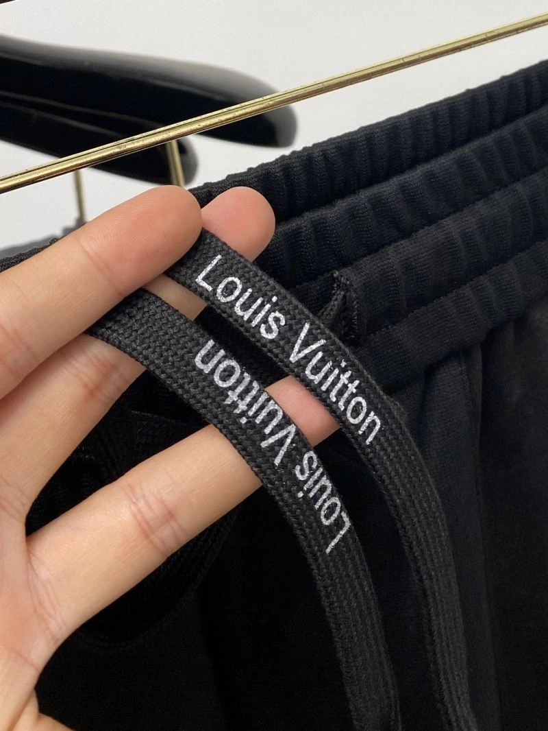 Elegant Louis Vuitton Long Pants 136909