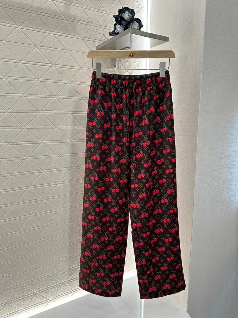 Louis Vuitton Long Pants MultiPurpose 131080