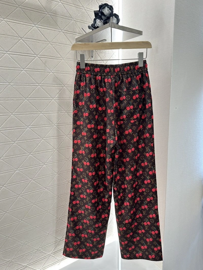 Louis Vuitton Long Pants MultiPurpose 131080