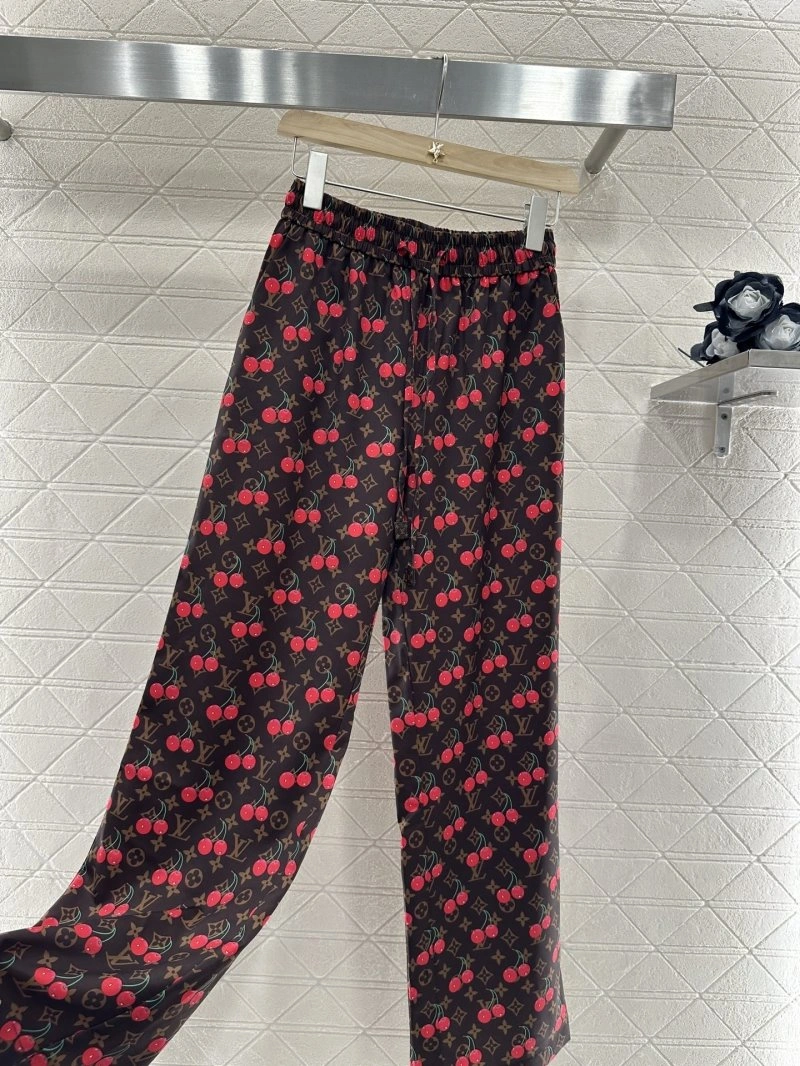 Louis Vuitton Long Pants MultiPurpose 131080