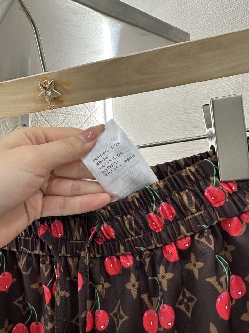 Louis Vuitton Long Pants MultiPurpose 131080