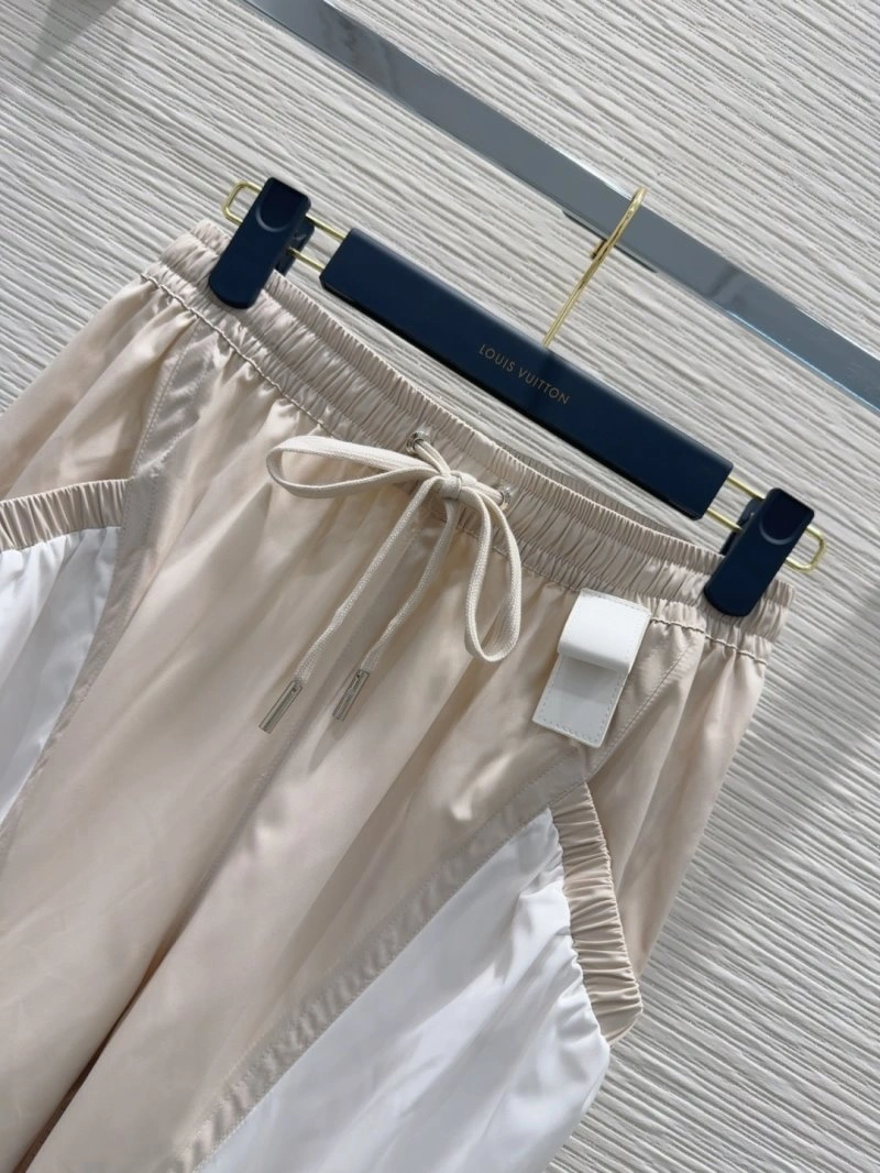 Elegant Louis Vuitton Long Pants 131079