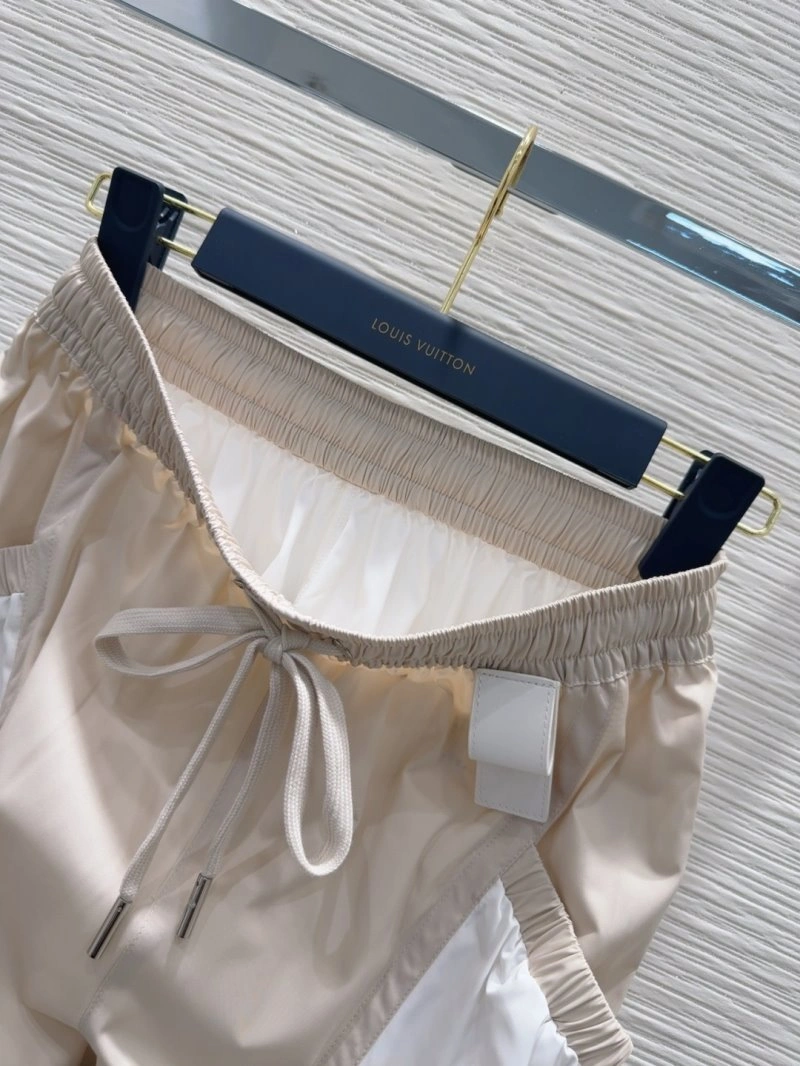 Elegant Louis Vuitton Long Pants 131079