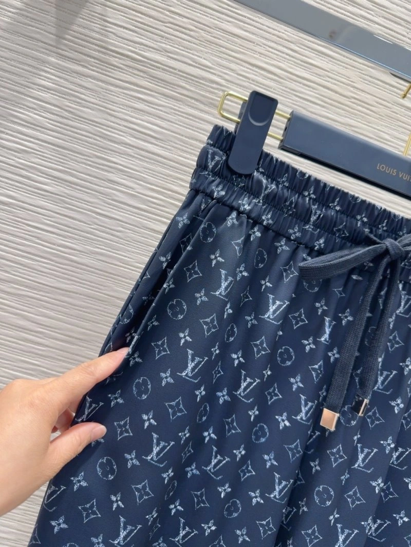 Elegant Louis Vuitton Long Pants 131800