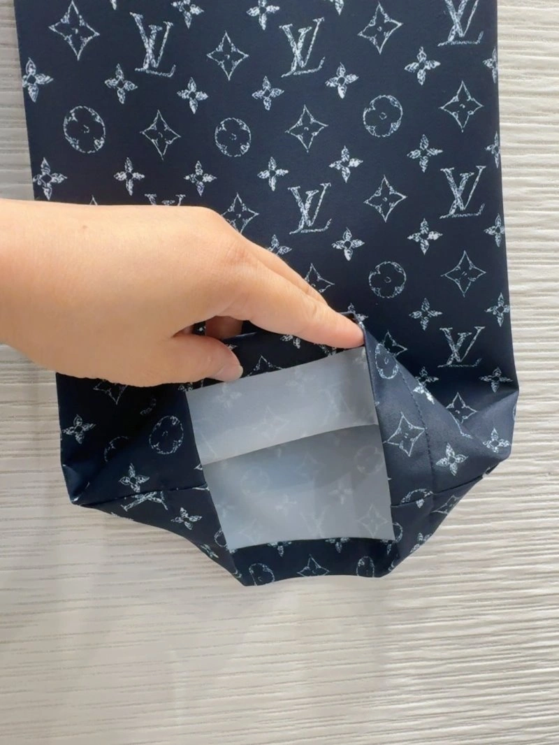 Elegant Louis Vuitton Long Pants 131800