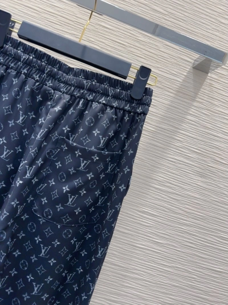 Elegant Louis Vuitton Long Pants 131800