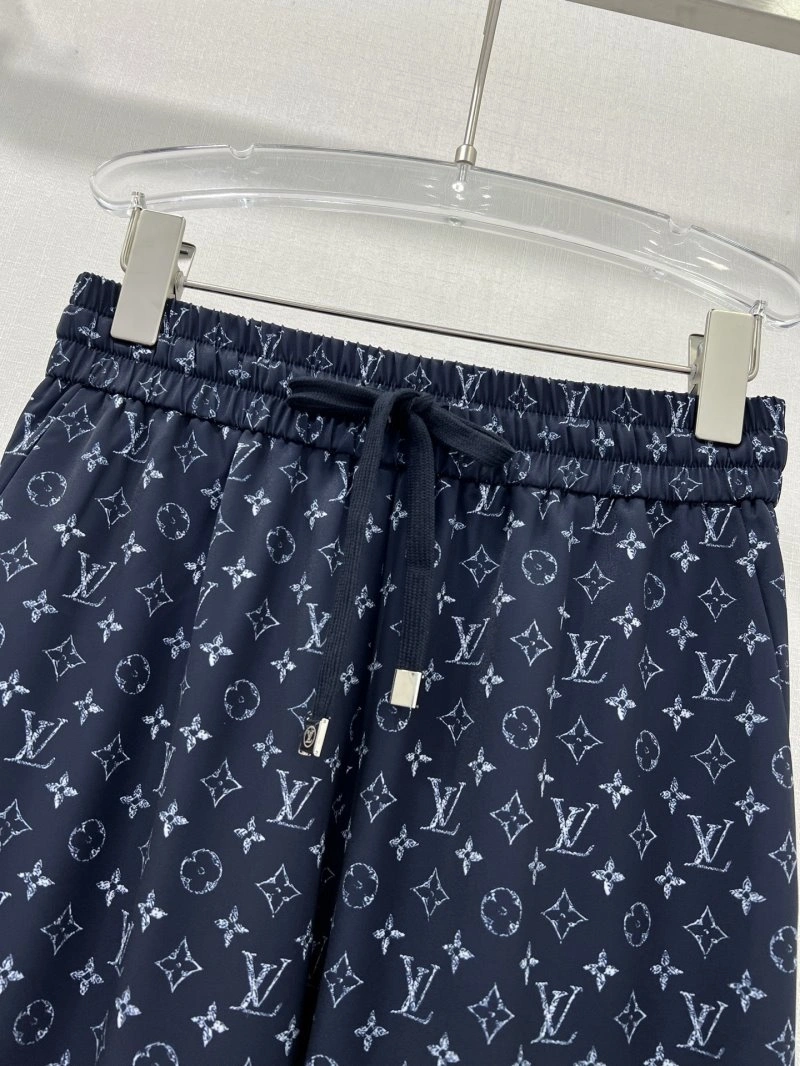 Louis Vuitton Long Pants Sleek 131786