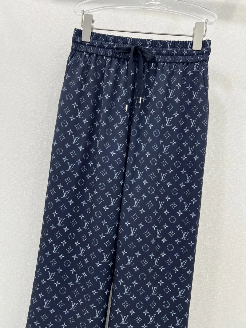 Louis Vuitton Long Pants Sleek 131786