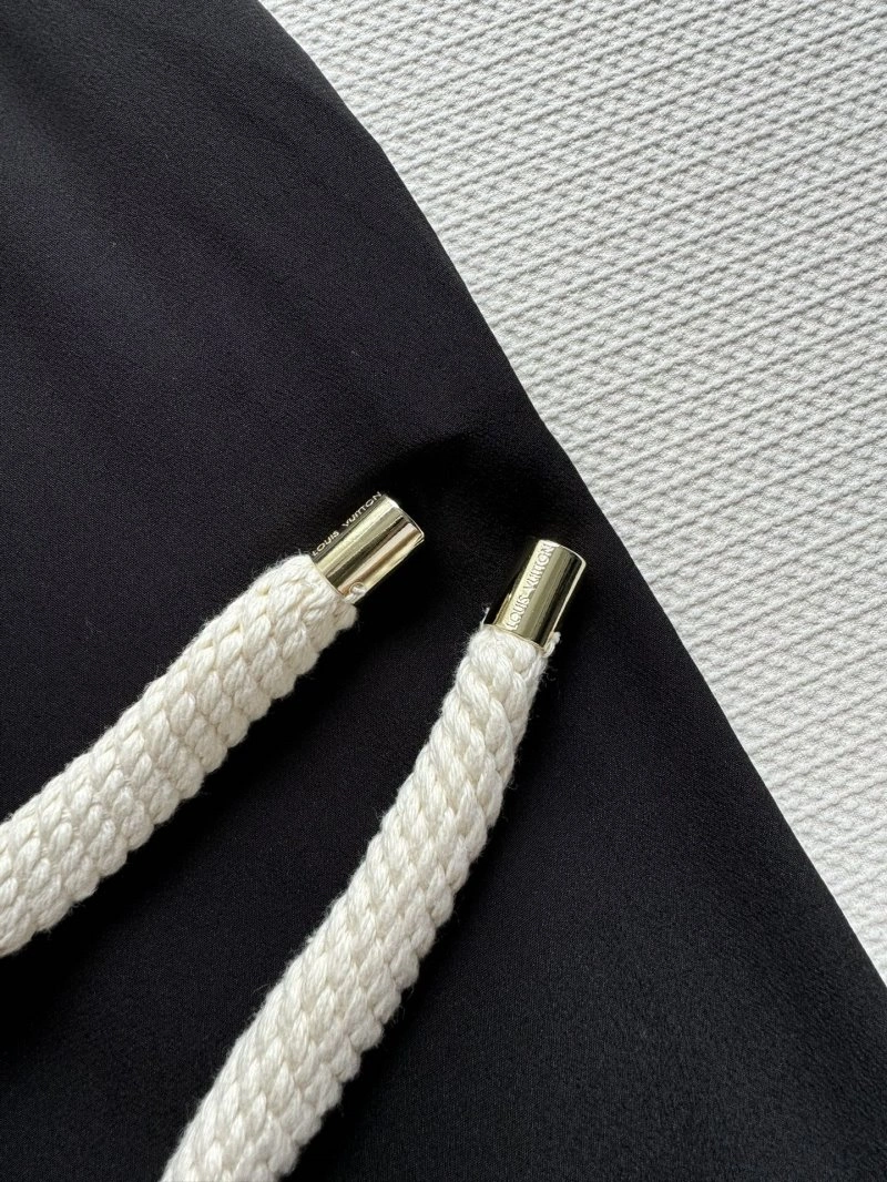 Louis Vuitton Long Pants Chic 130773