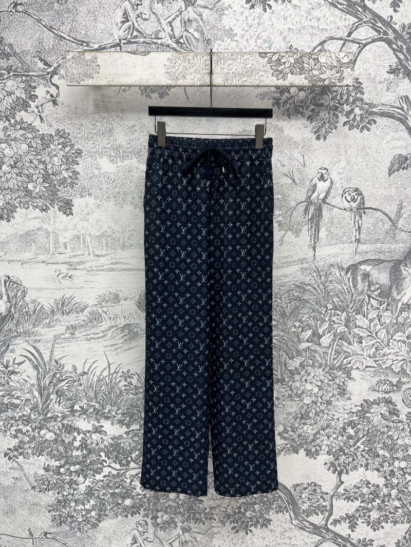 Elegant Louis Vuitton Long Pants 130787