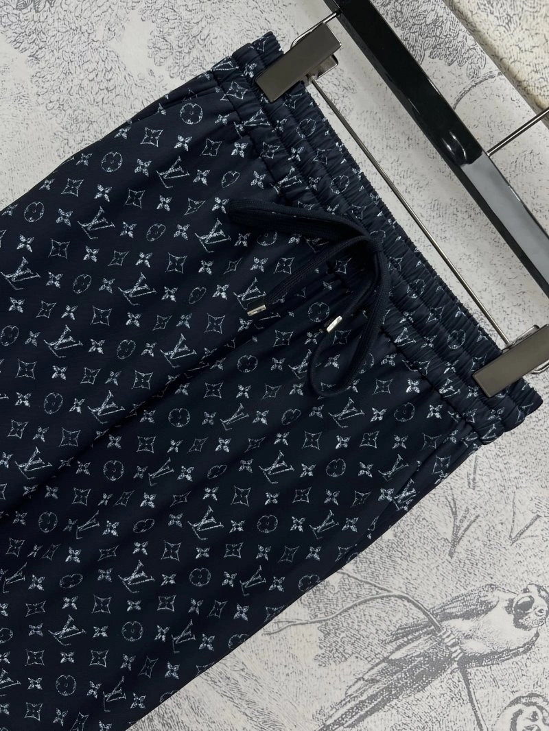 Elegant Louis Vuitton Long Pants 130787