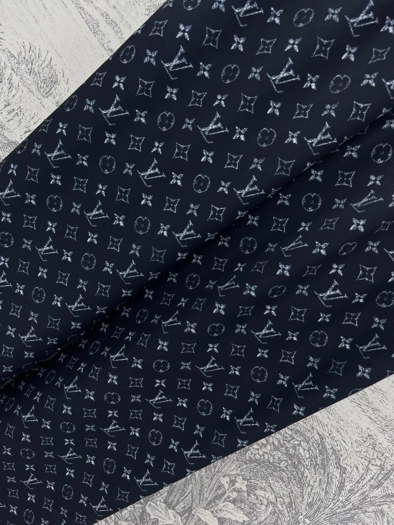 Elegant Louis Vuitton Long Pants 130787