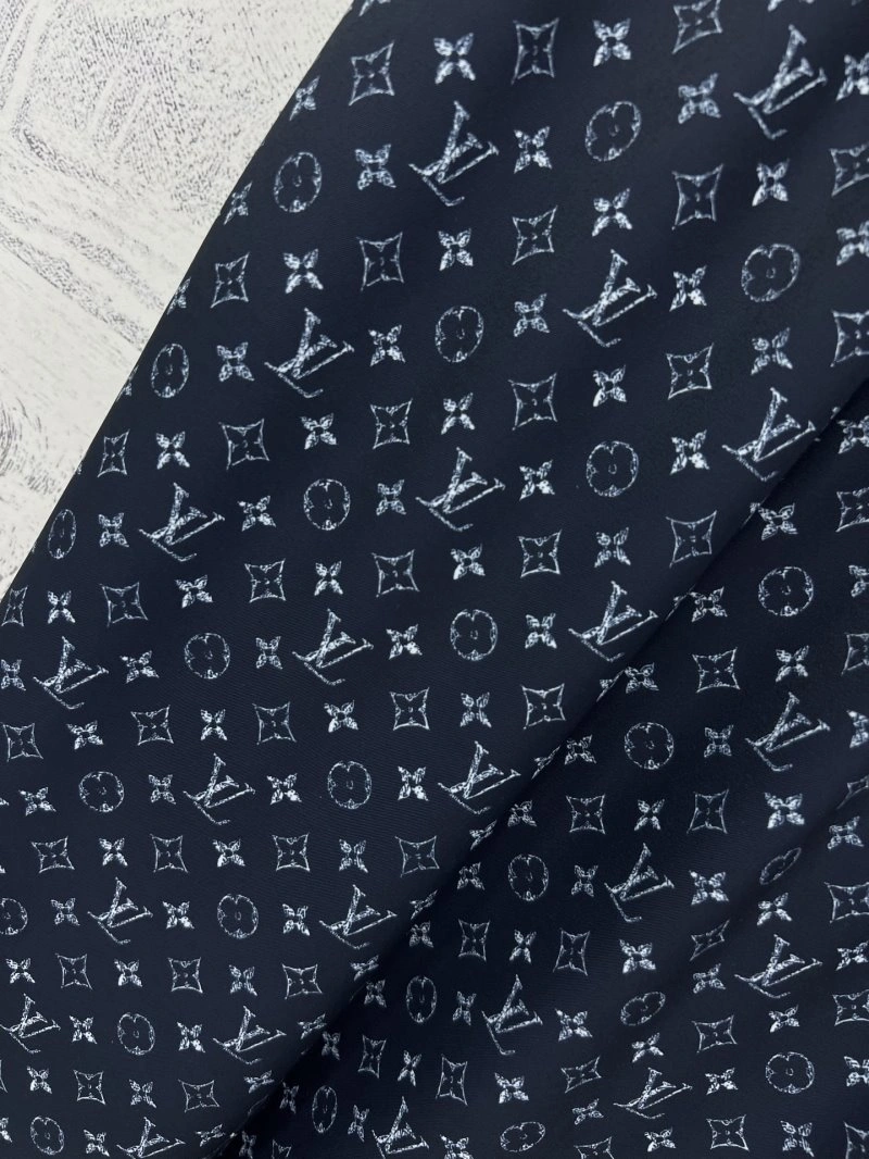 Elegant Louis Vuitton Long Pants 130787