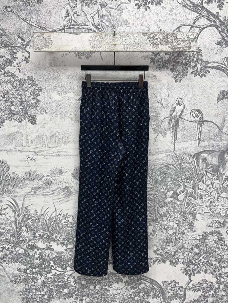 Elegant Louis Vuitton Long Pants 130787
