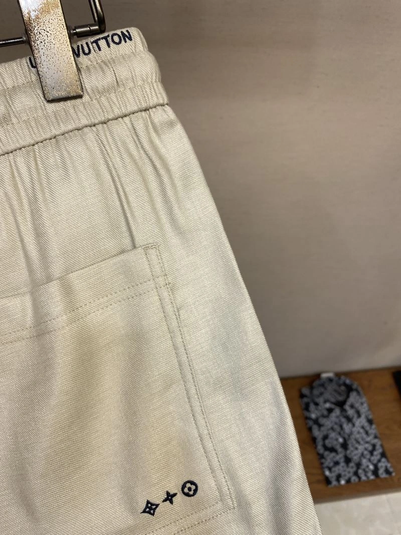 Louis Vuitton Long Pants Sporty 135889