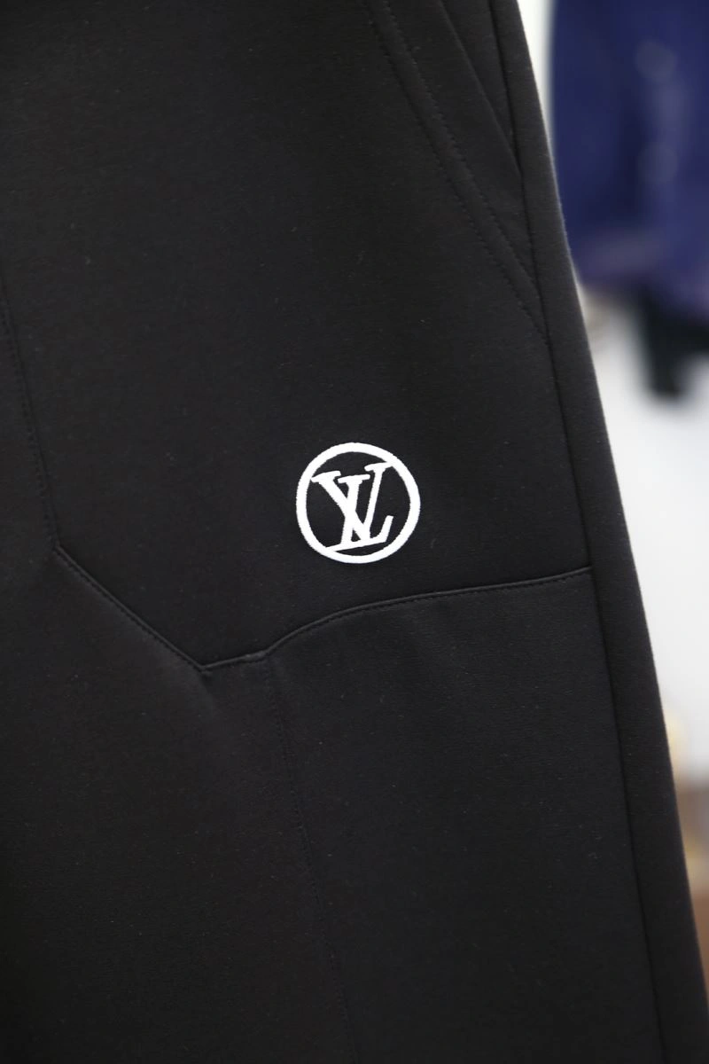 Modern Louis Vuitton Long Pants 135880