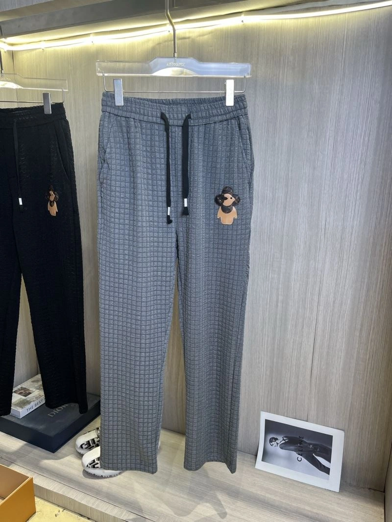 RelaxedFit Louis Vuitton Long Pants 135858