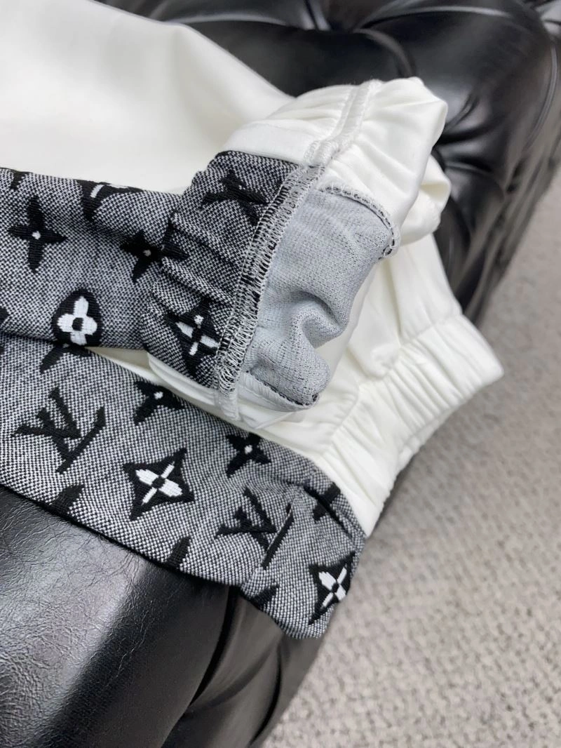 Functional Louis Vuitton Long Pants 135012