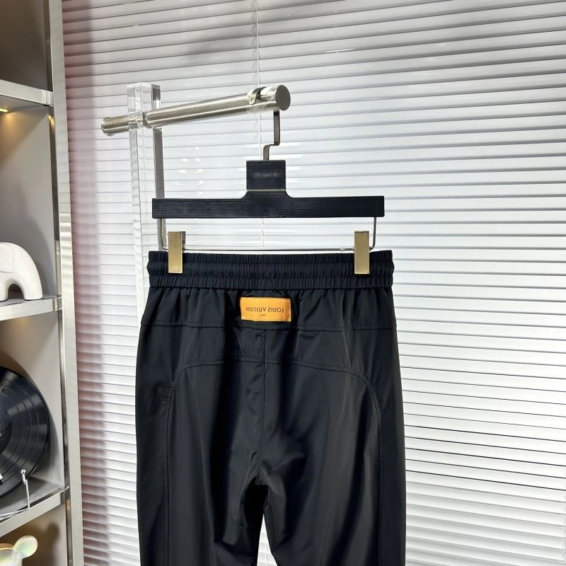 Lightweight Louis Vuitton Long Pants 135005