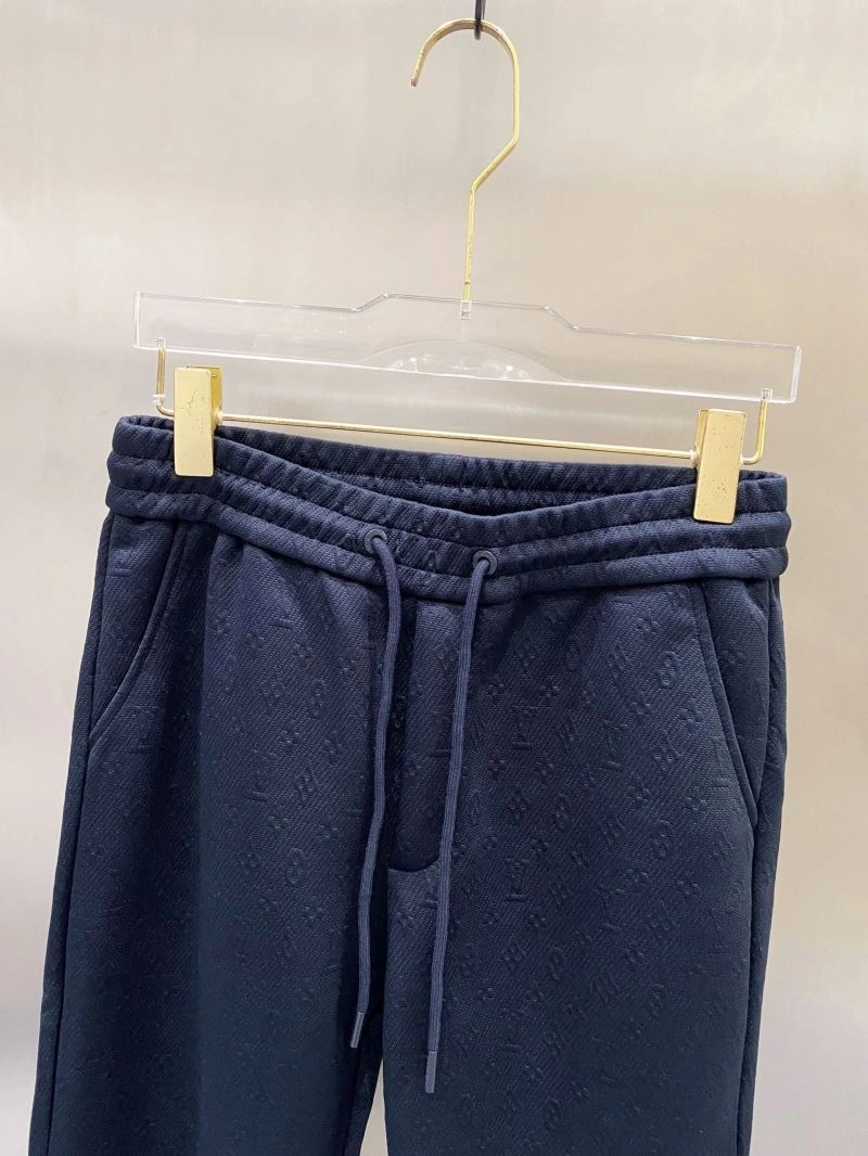 Sporty Louis Vuitton Long Pants 135062