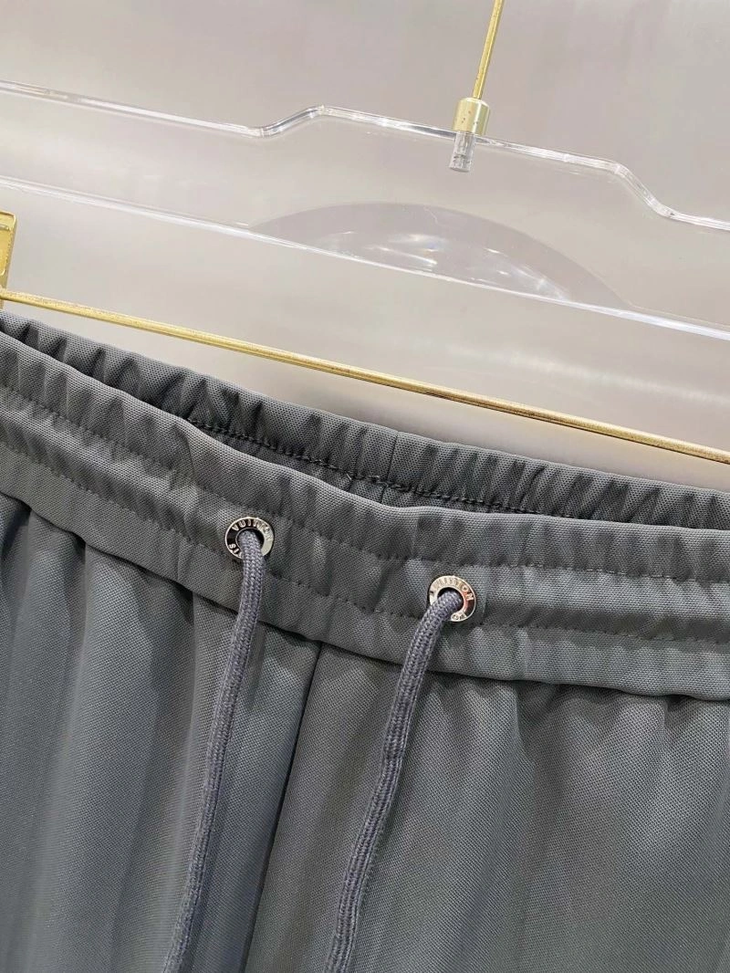NewStyle Louis Vuitton Long Pants 134998