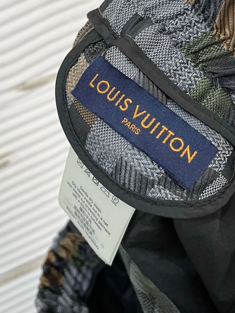 WellDesigned Louis Vuitton Long Pants 135003