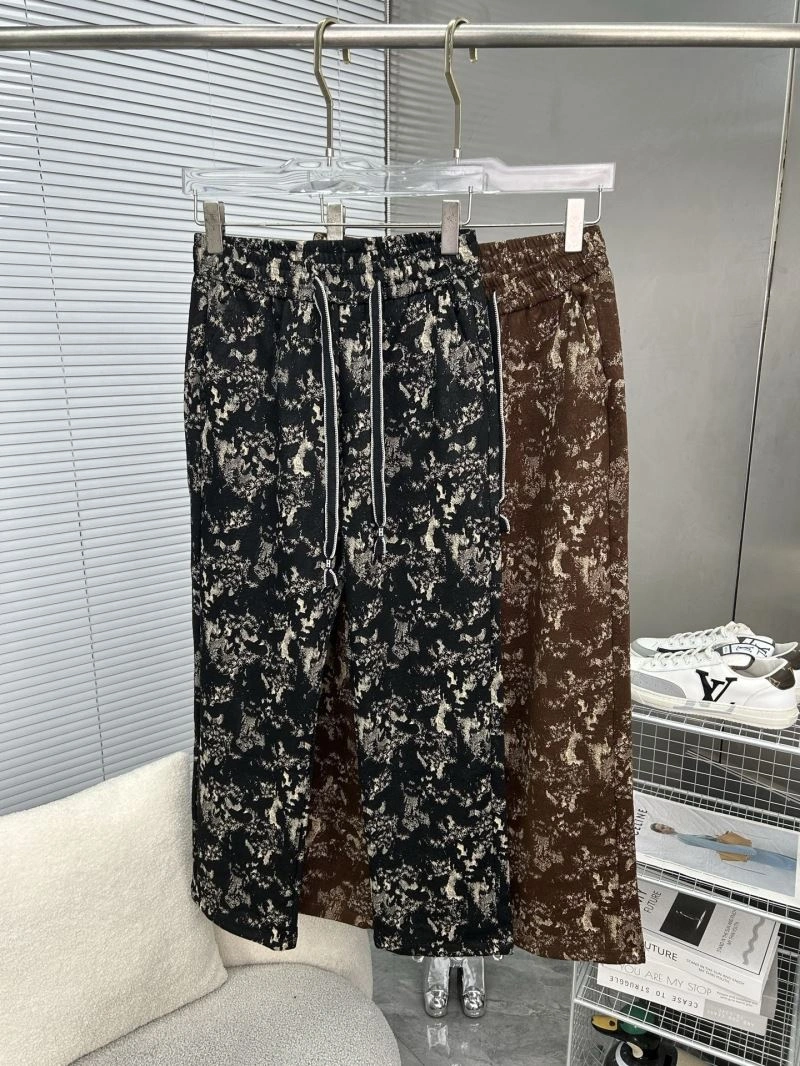 Vibrant Louis Vuitton Long Pants 135010