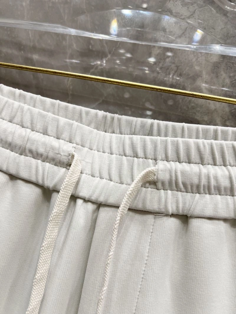 Sleek Louis Vuitton Long Pants 135008