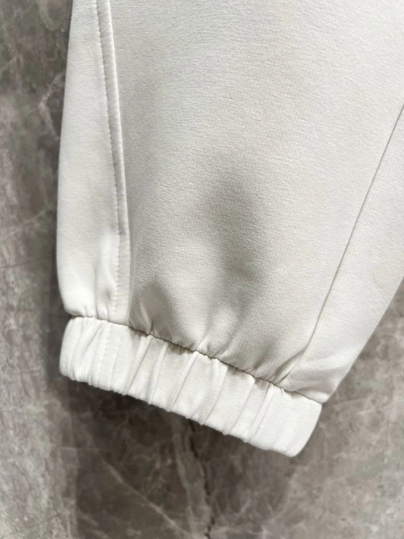 Sleek Louis Vuitton Long Pants 135008