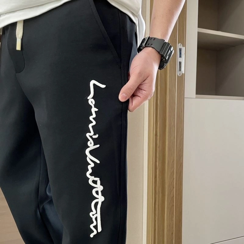Louis Vuitton Long Pants Classic 134984
