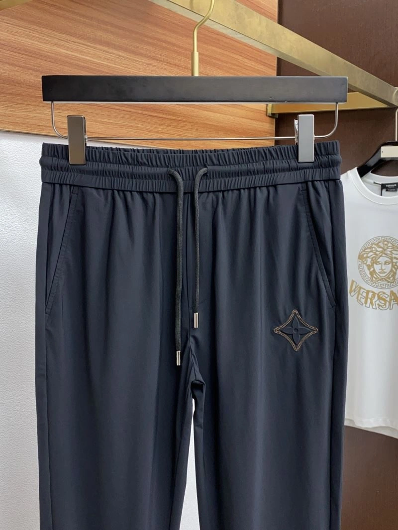 Effortless Louis Vuitton Long Pants 134973