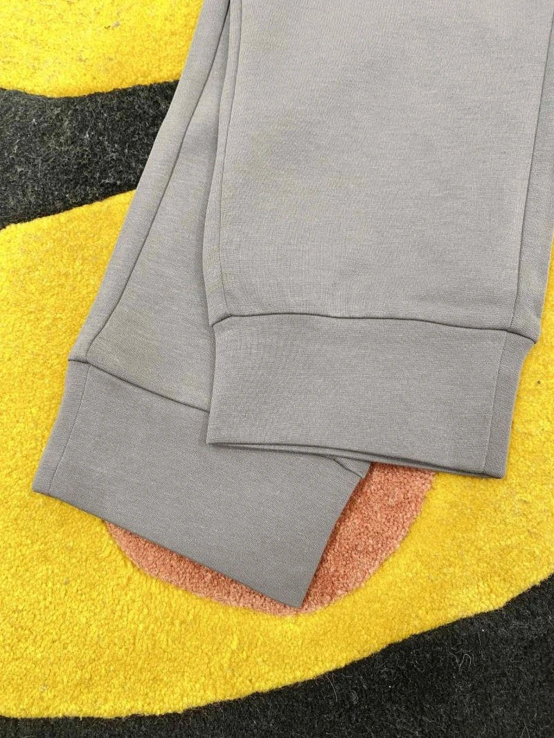 Louis Vuitton Long Pants Sporty 134952