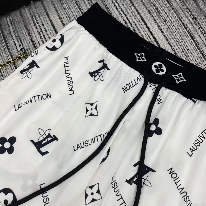 ModernLook Louis Vuitton Long Pants 131400