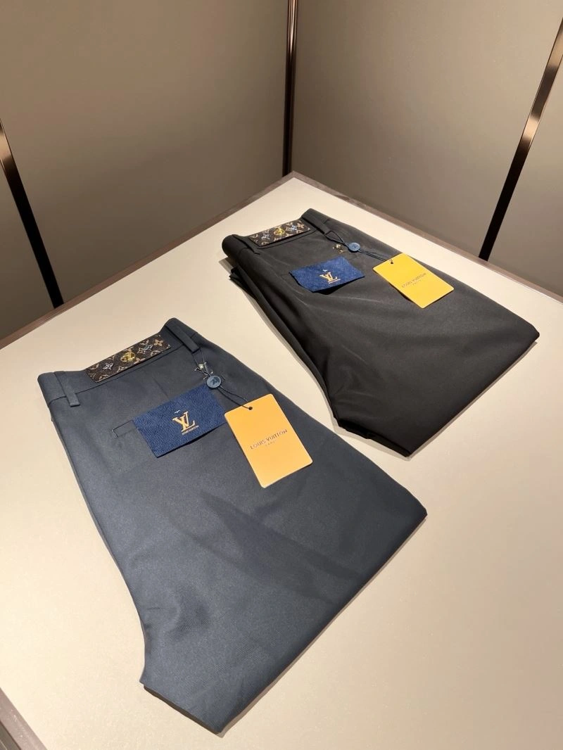 Stylish Louis Vuitton Long Pants 134031
