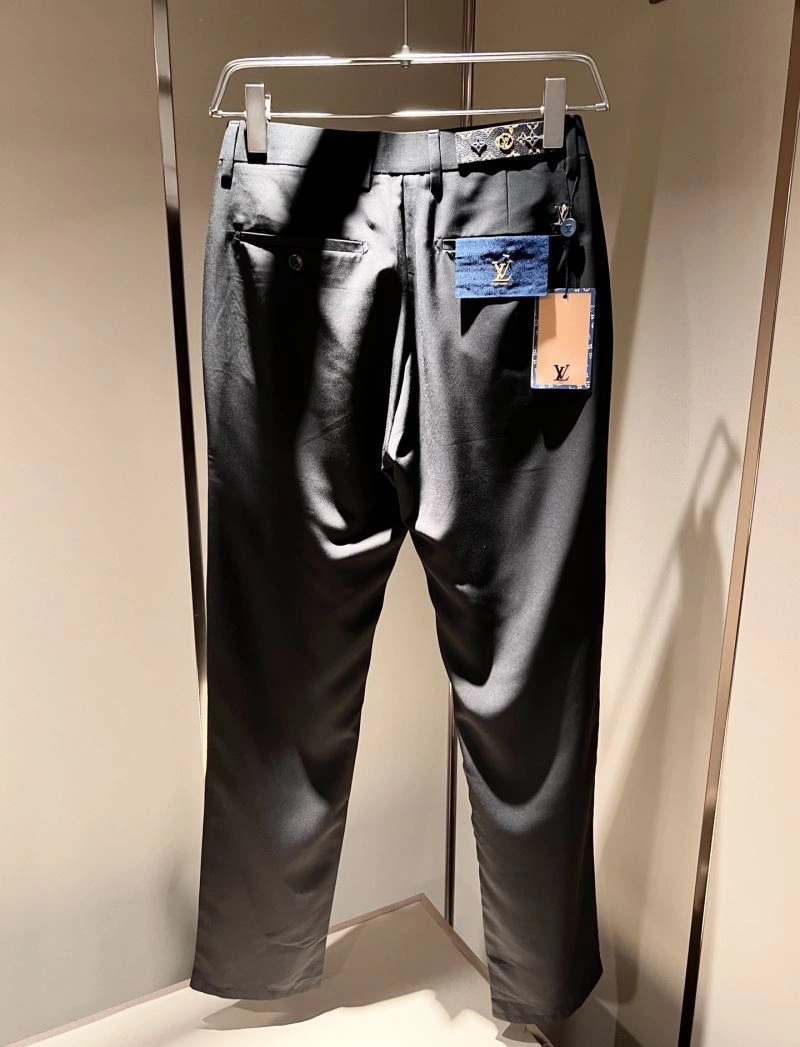 Stylish Louis Vuitton Long Pants 134031